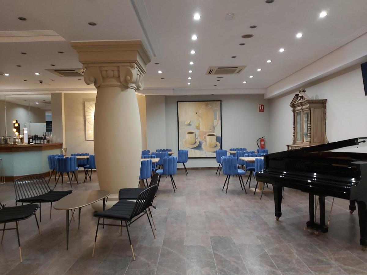 Micampus Burgos Centro Student Residence מראה חיצוני תמונה